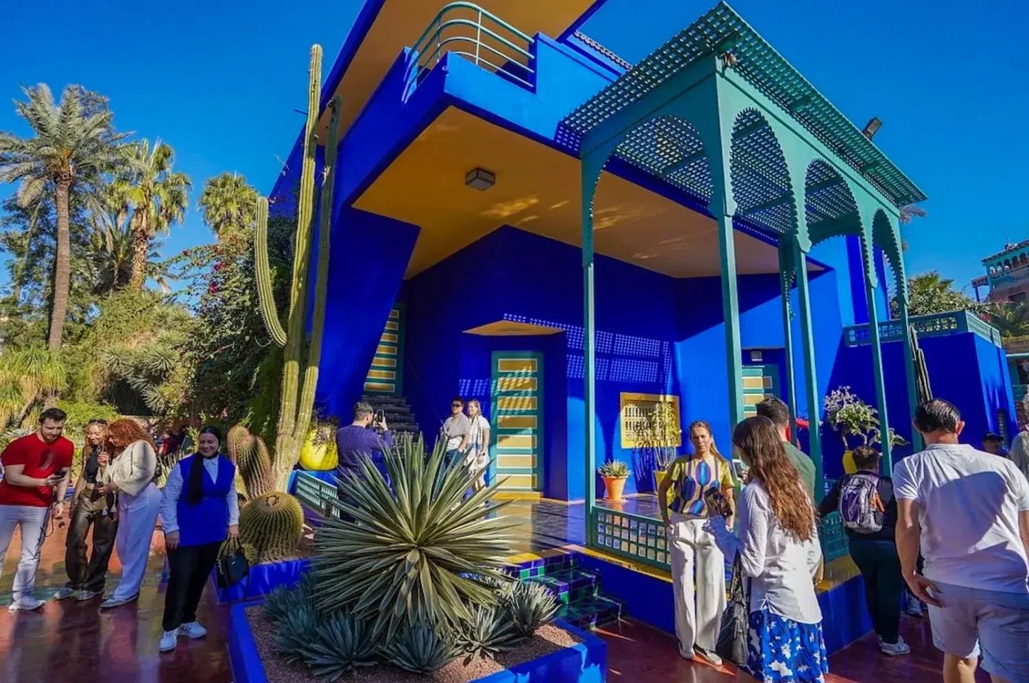 Private Transfer to Jardin Majorelle | Marrakech Private transfer to Jardin Majorelle in Marrakech